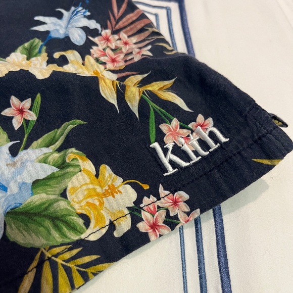 Kith Kids Hawaiian set - Picture 9 of 13